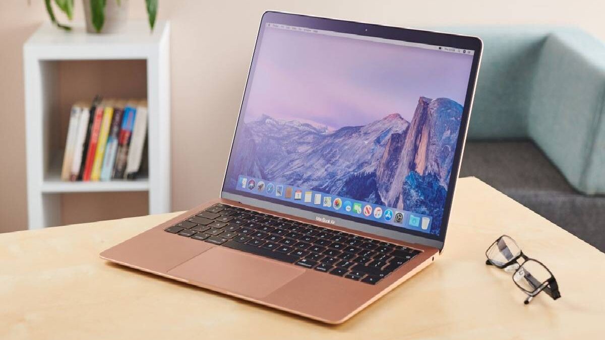 Macbook Air – Design, Monitor, Performance, and More