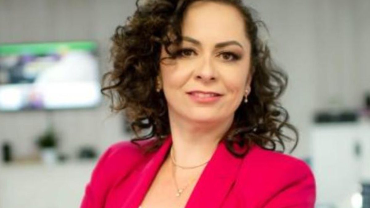 veronica de oliveira albuquerque veronica de oliveira albuquerque 329.82