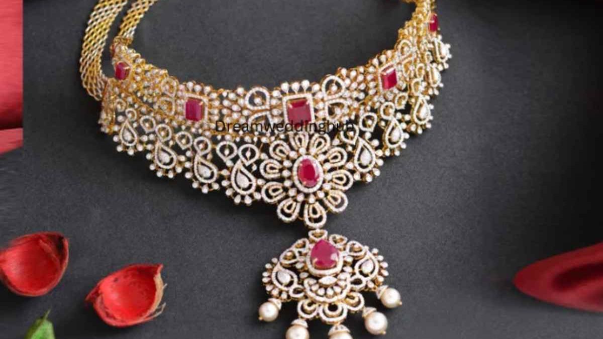Brush up your Fashion Statement with these Adornments